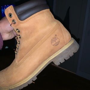 timberland boots SIZE 9.5
